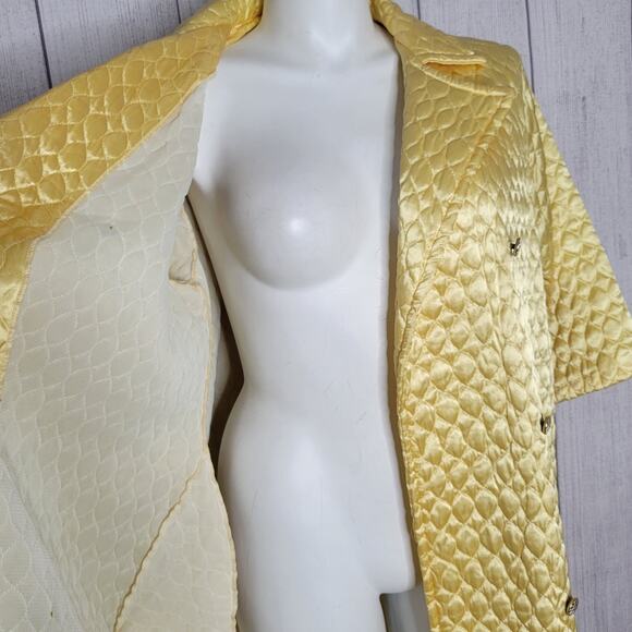 Vintage 50s Paulette of New York Yellow Satin-y Quilted Coat, XXL - Picture 3 of 10